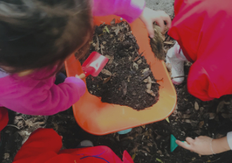 Actividad El huerto Jardin Infantil Casa Roble educación Pikler Waldorf